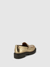 Sapatos Mocassins em Dourado